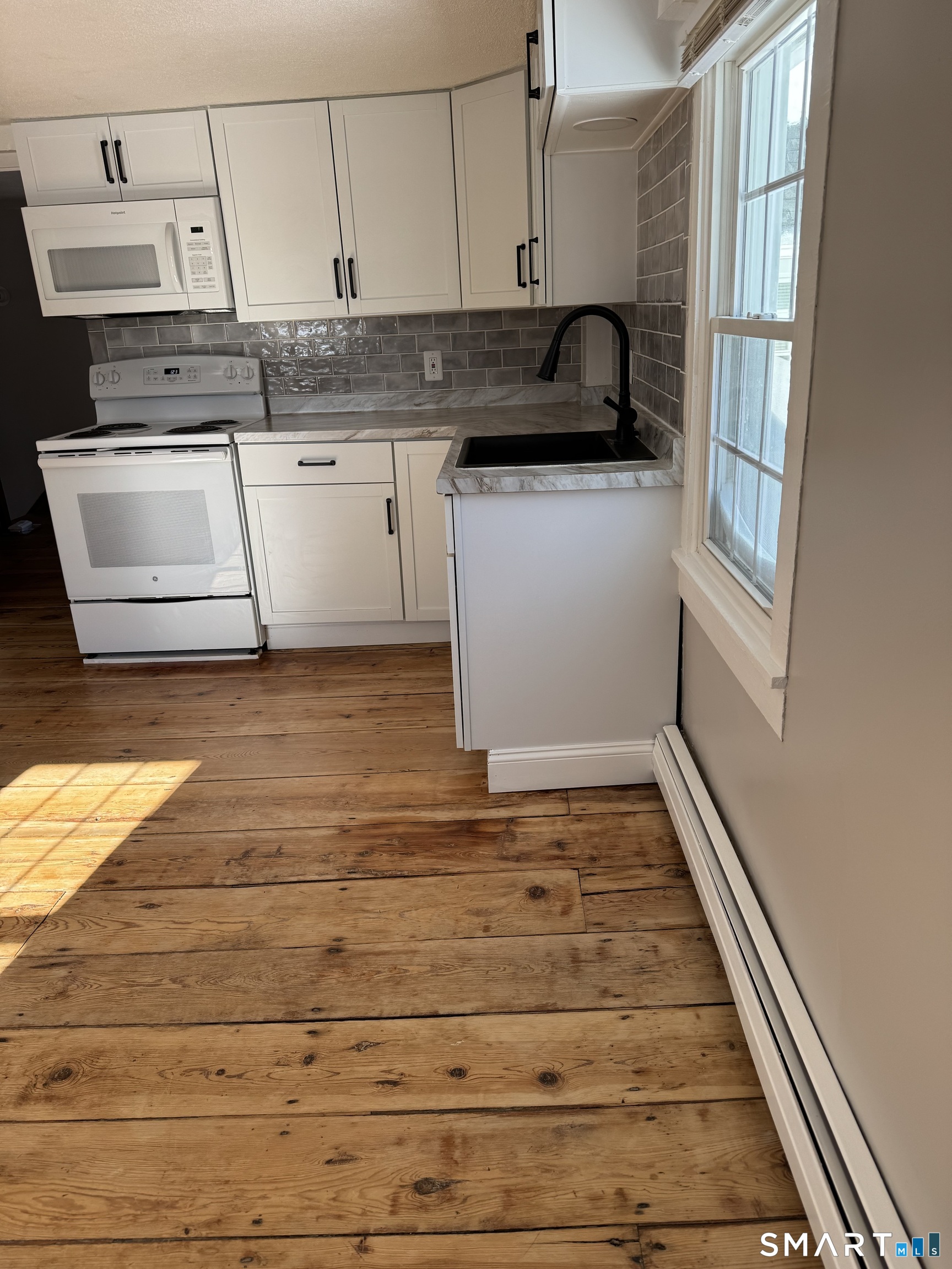 8 Alto Road Burlington CT 06013
