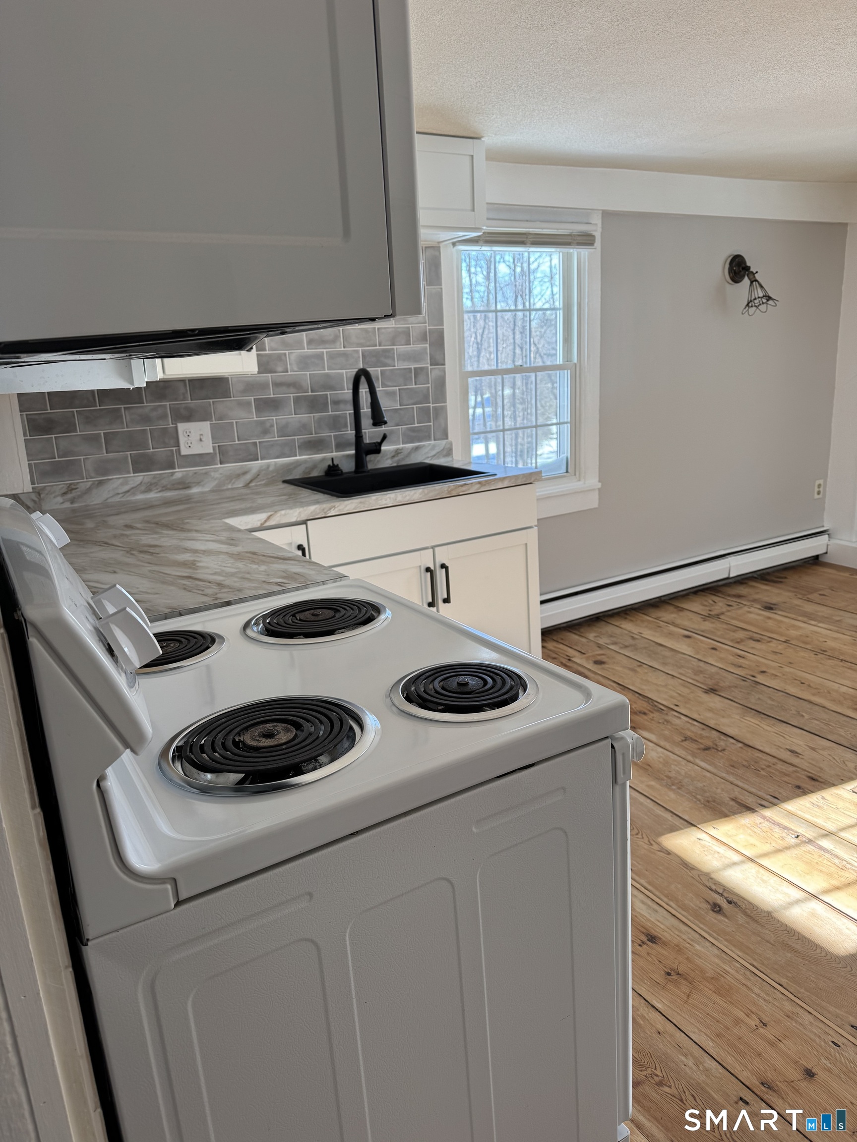 8 Alto Road Burlington CT 06013