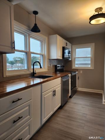 17 Shoreham Terrace Fairfield CT 06824