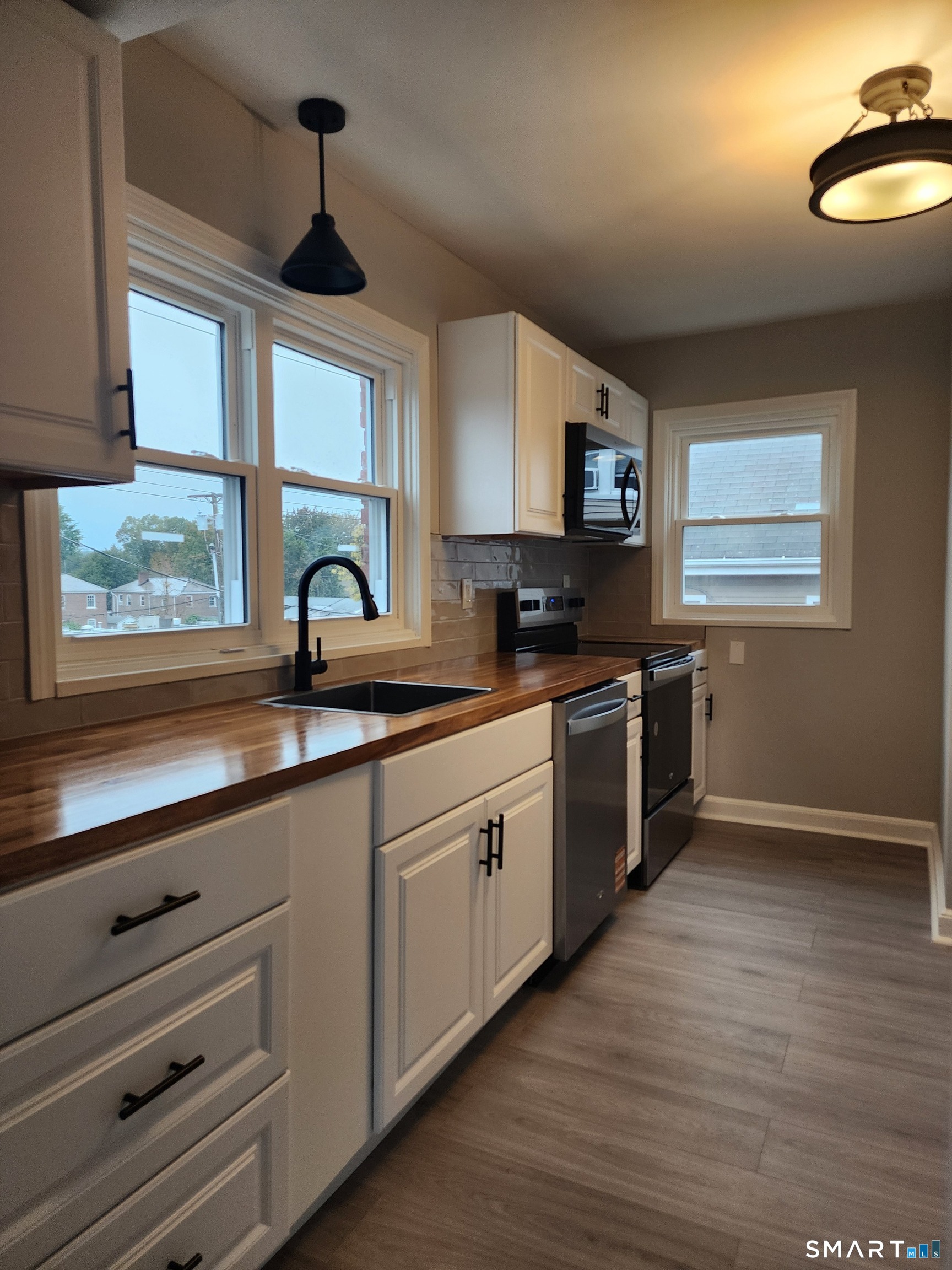 17 Shoreham Terrace Fairfield CT 06824