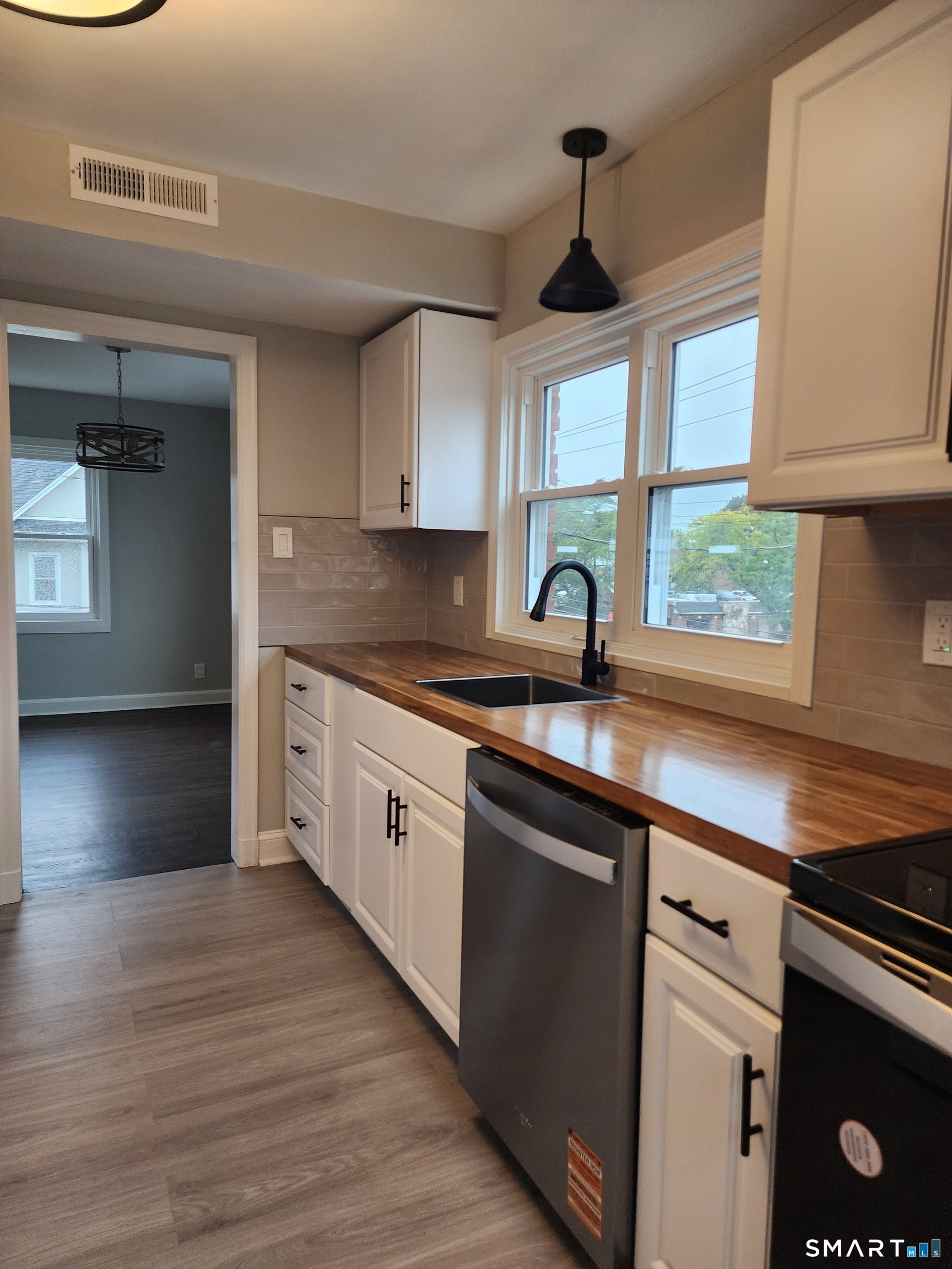 17 Shoreham Terrace Fairfield CT 06824