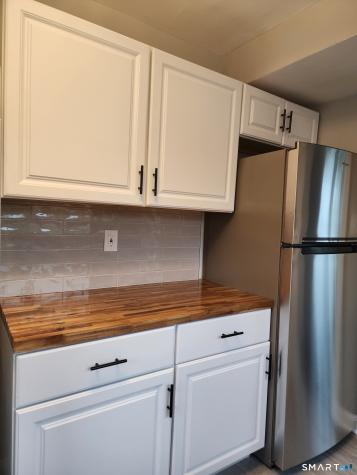 17 Shoreham Terrace Fairfield CT 06824
