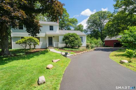 1005 Smith Ridge Road New Canaan CT 06840