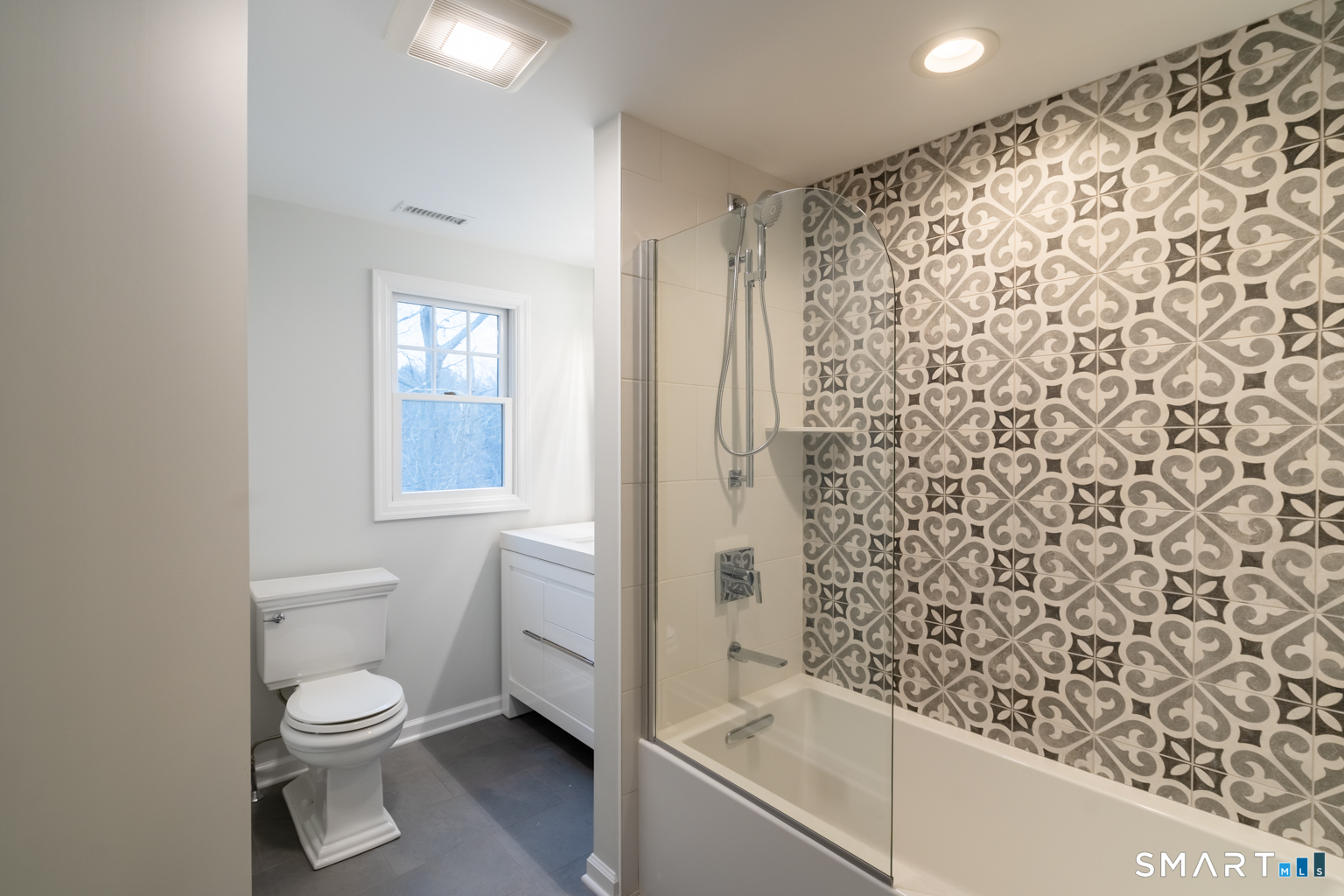 1005 Smith Ridge Road New Canaan CT 06840