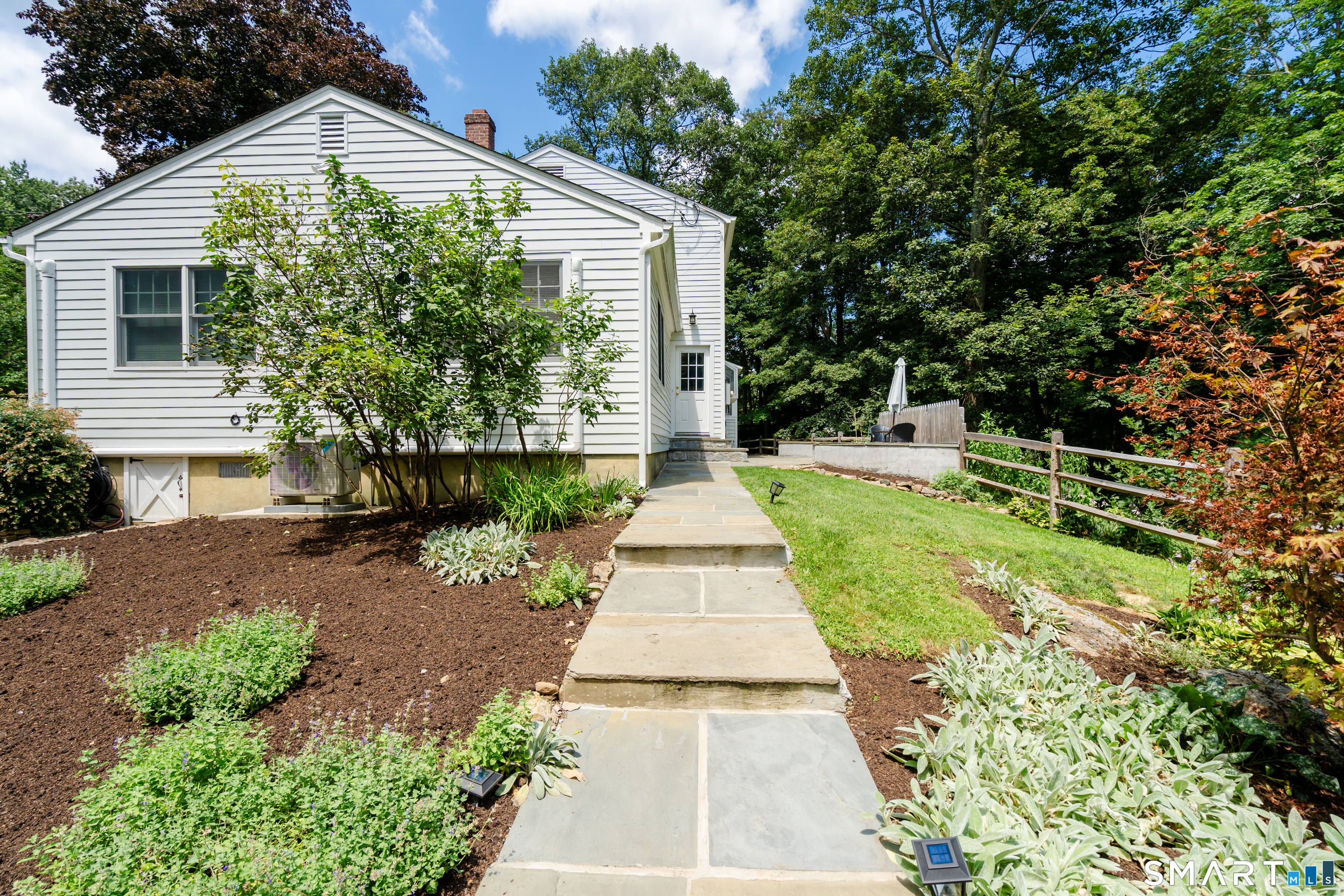 1005 Smith Ridge Road New Canaan CT 06840