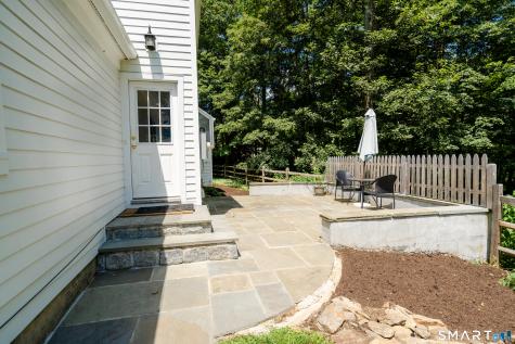 1005 Smith Ridge Road New Canaan CT 06840