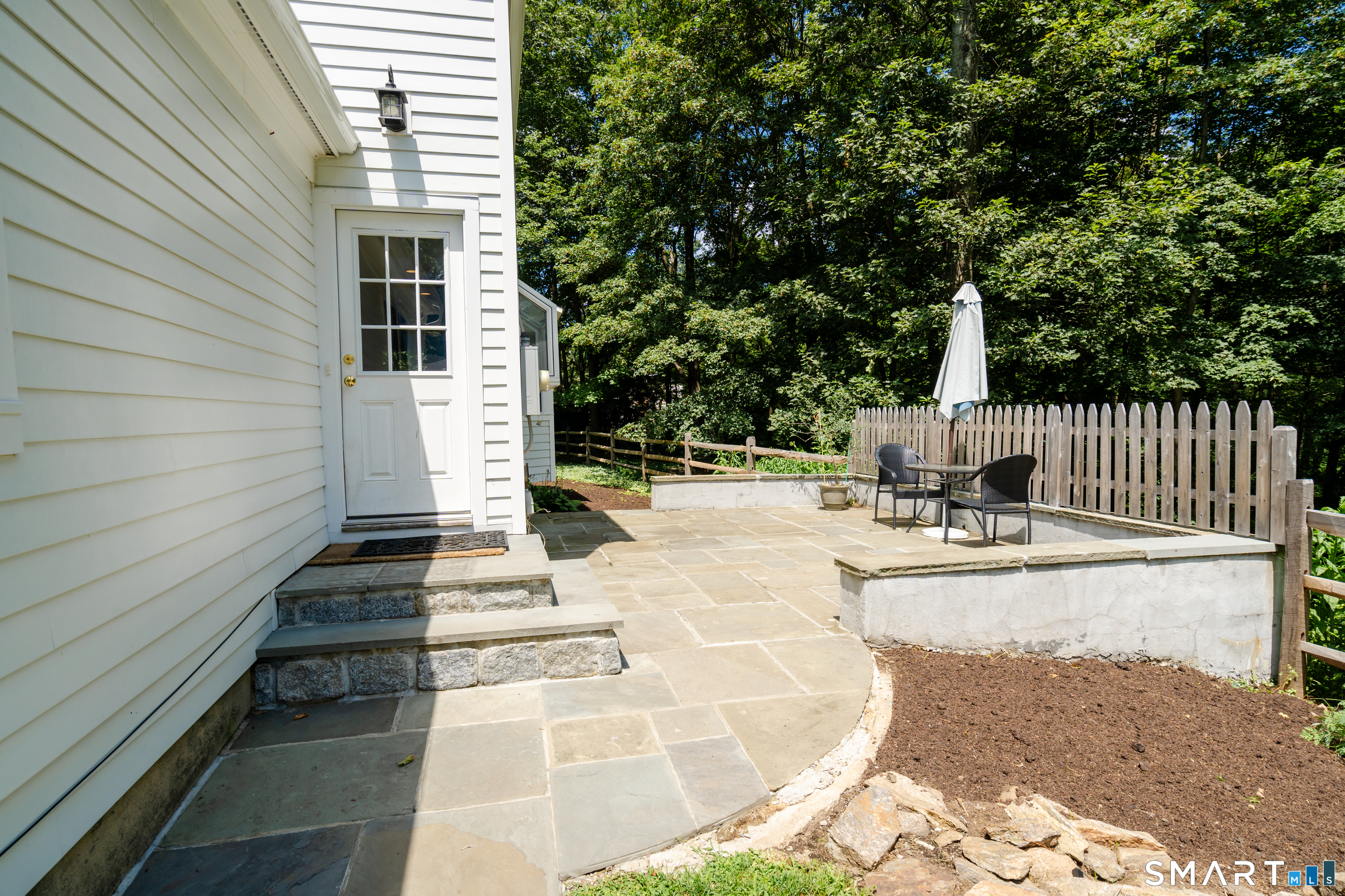 1005 Smith Ridge Road New Canaan CT 06840