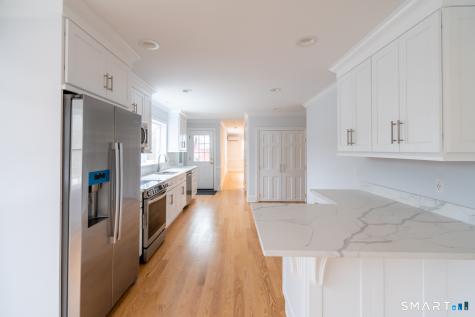 1005 Smith Ridge Road New Canaan CT 06840