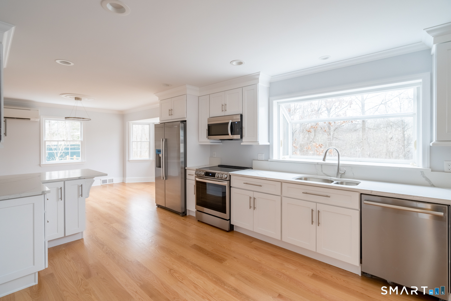 1005 Smith Ridge Road New Canaan CT 06840