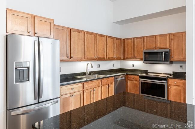 15 Dinah Street West Hartford CT 06107