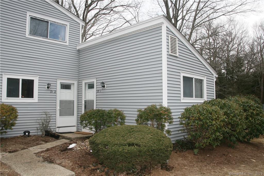 15 Kent Court Ashford CT 06278