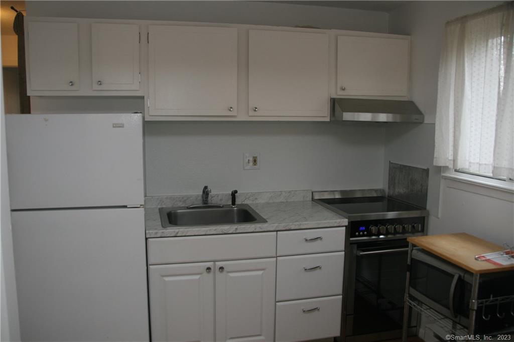 15 Kent Court Ashford CT 06278