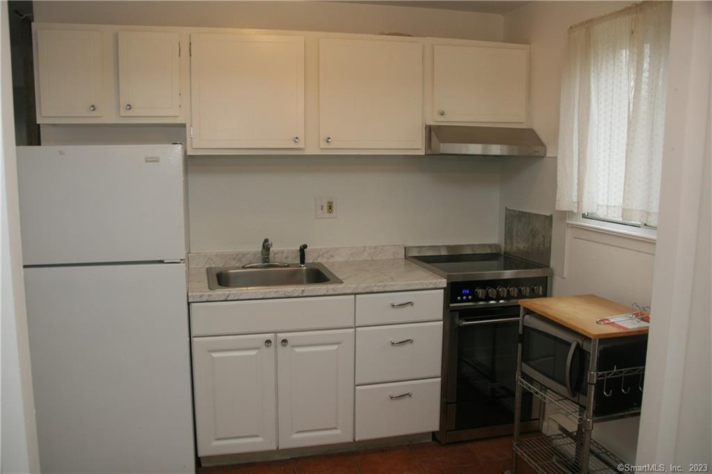 15 Kent Court Ashford CT 06278