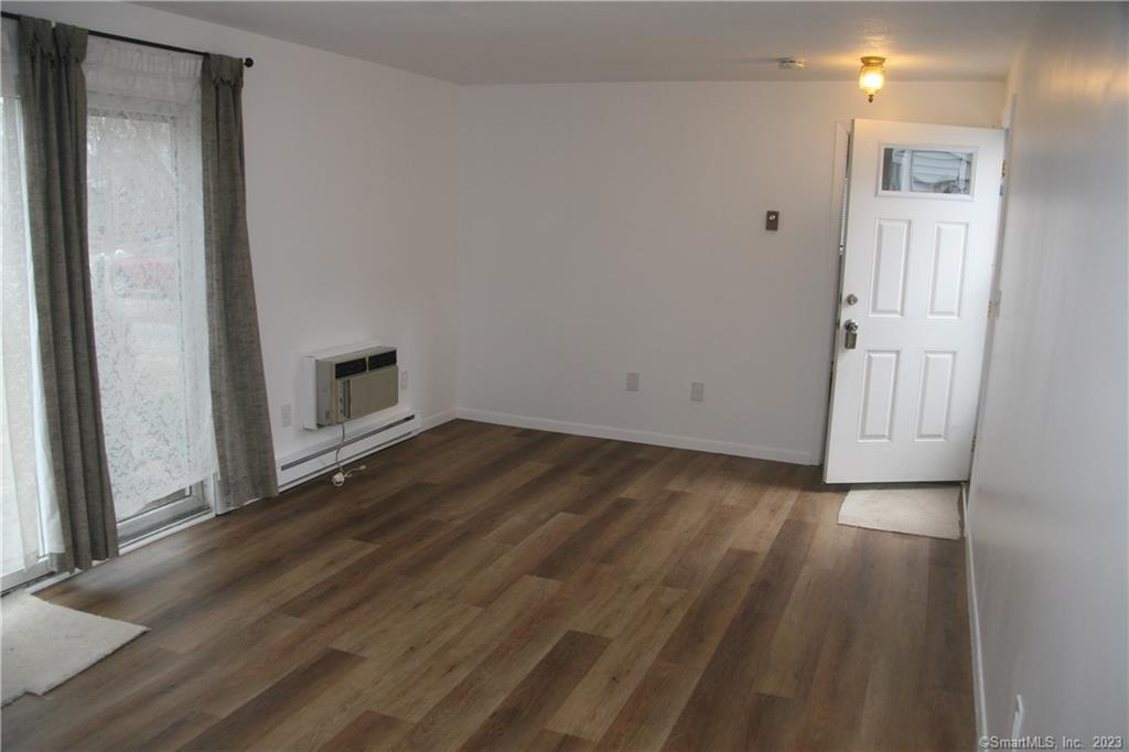 15 Kent Court Ashford CT 06278