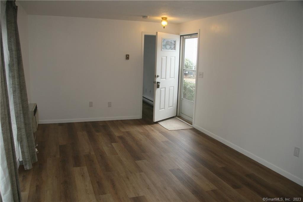 15 Kent Court Ashford CT 06278