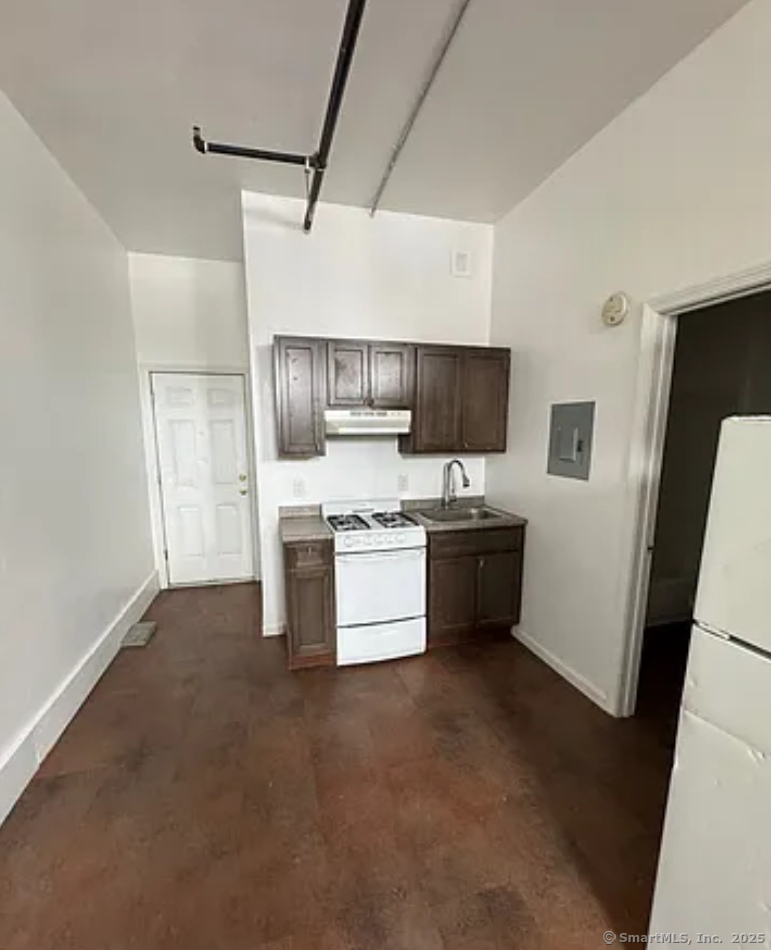 2016 Main Street Bridgeport CT 06604