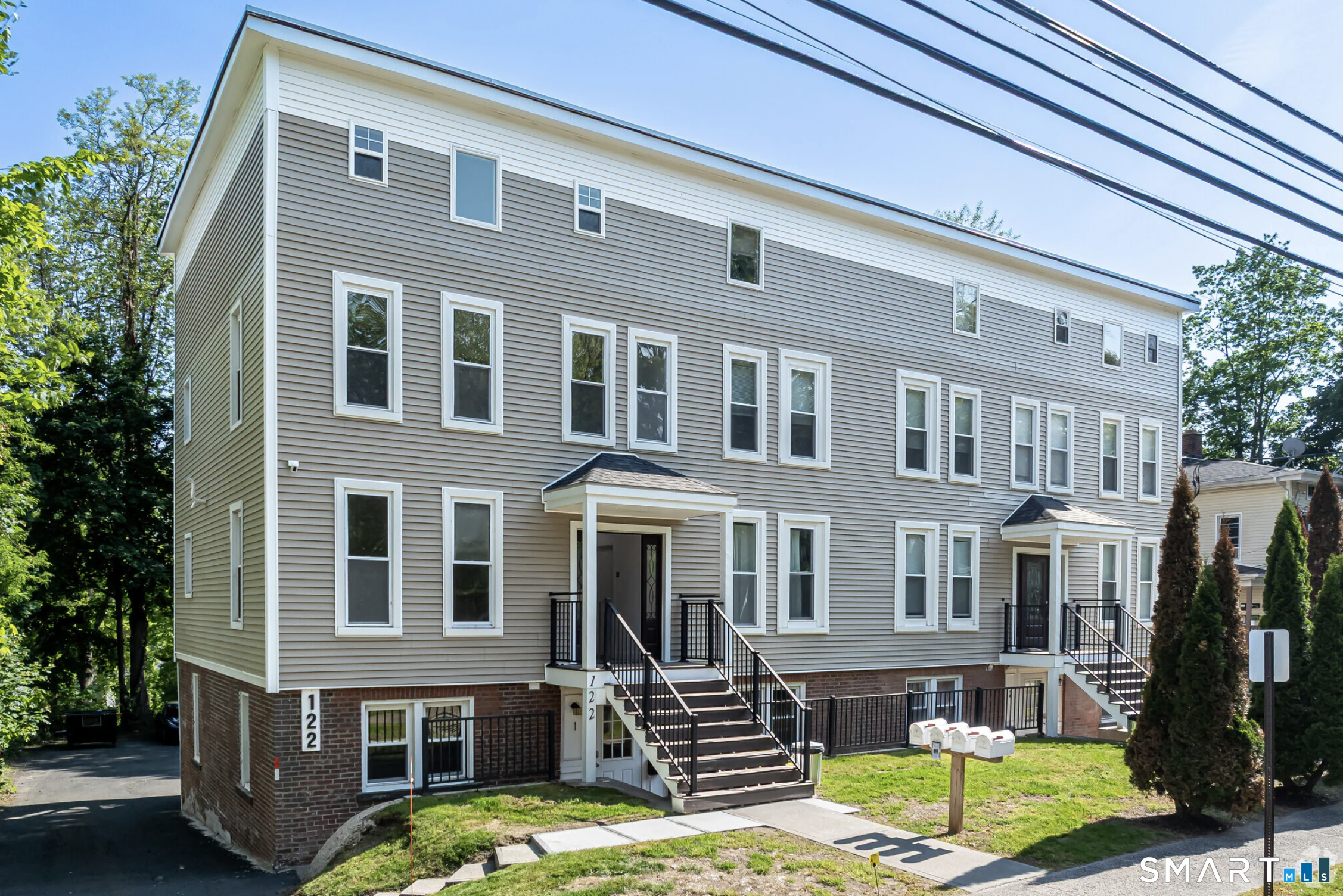 122 High Street Bristol CT 06010