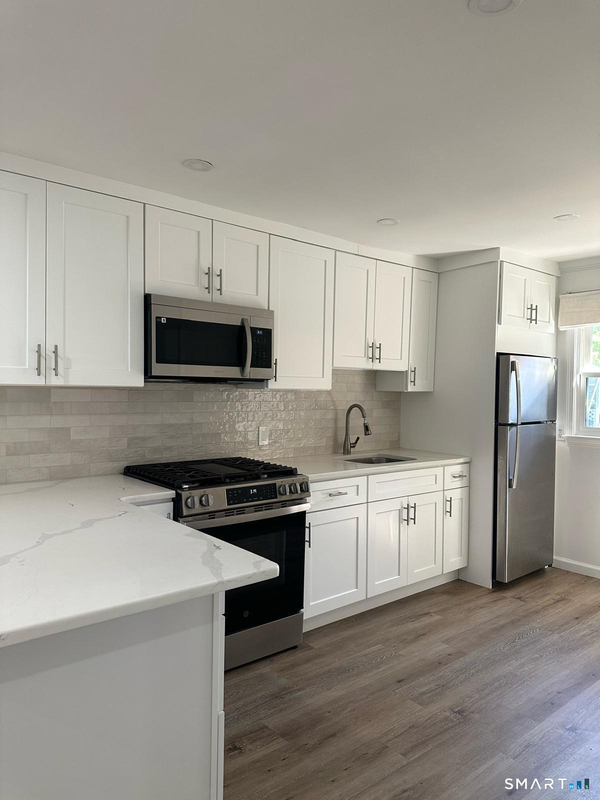 199 Dupont Place Bridgeport CT 06610