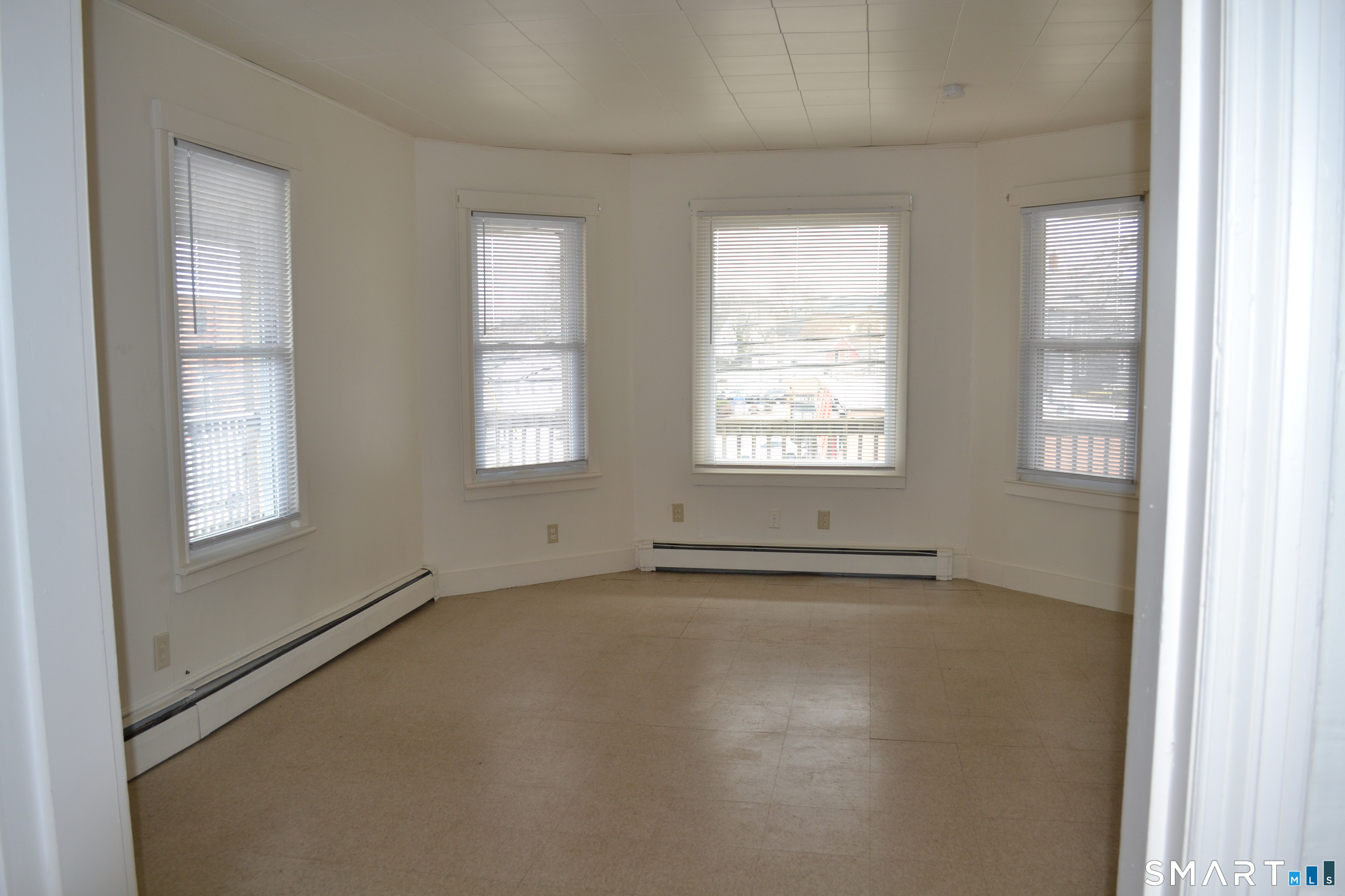 835 Bank Street New London CT 06320