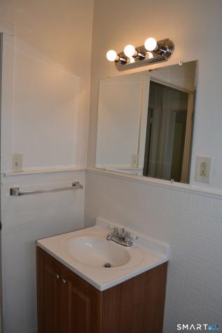 835 Bank Street New London CT 06320