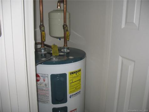 7 New Street Danbury CT 06810