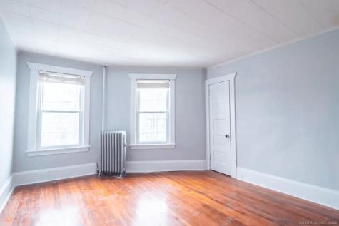 62 Montauk Avenue New London CT 06320