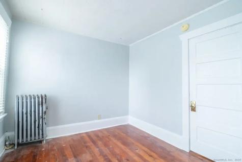 62 Montauk Avenue New London CT 06320