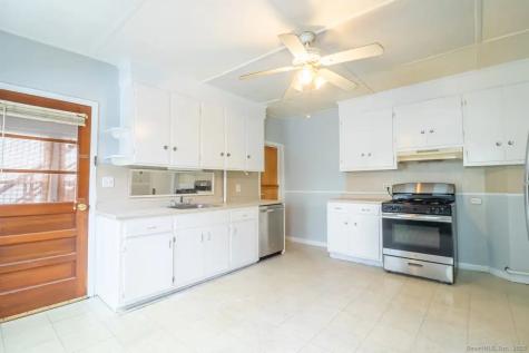 62 Montauk Avenue New London CT 06320