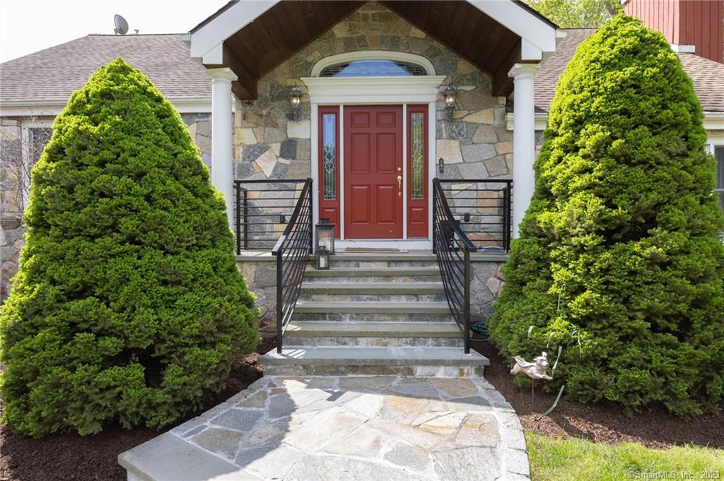 695 Whittemore Road Middlebury CT 06762