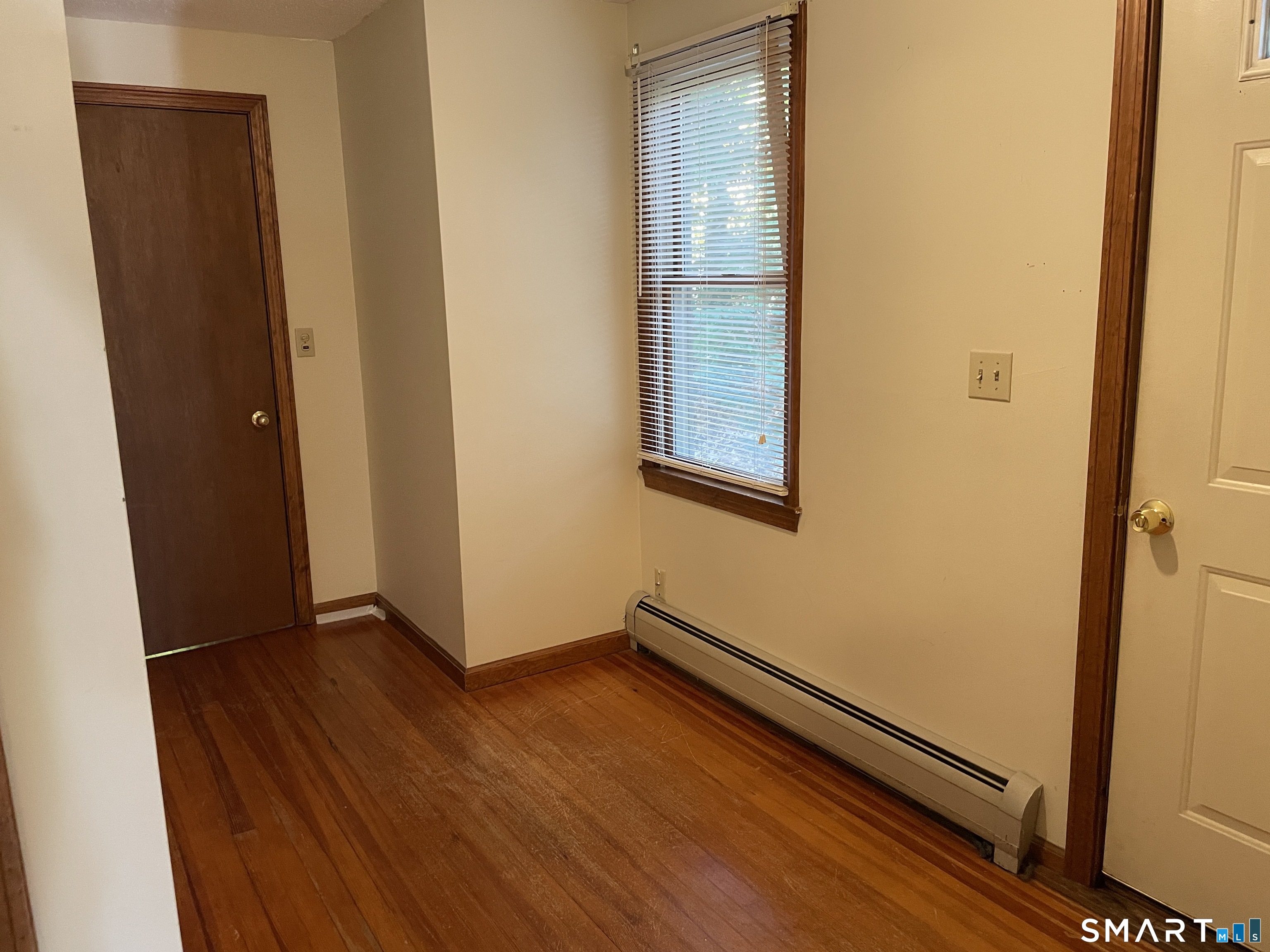 15 Circle Street Bristol CT 06010