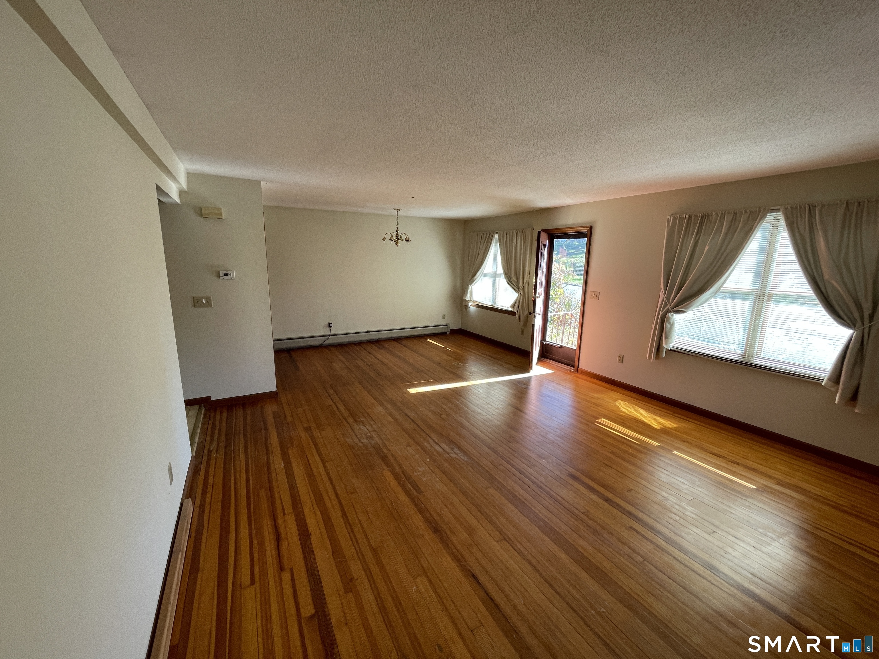 15 Circle Street Bristol CT 06010