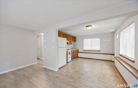 2743 East Main Street Waterbury CT 06705