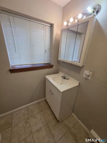 2743 East Main Street Waterbury CT 06705