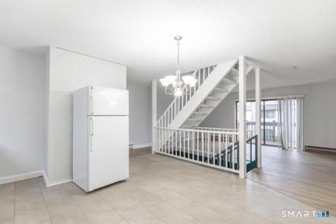 3 Pebblestone Circle Suffield CT 06078