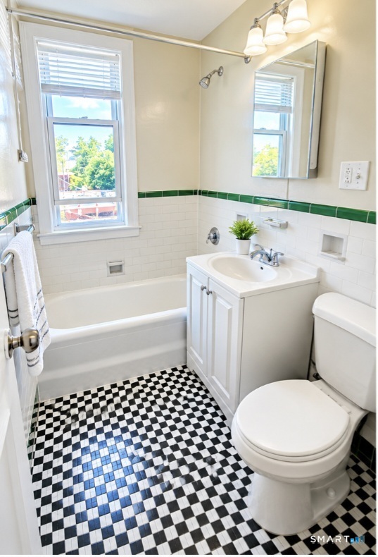 9 Evergreen Avenue Hartford CT 06105