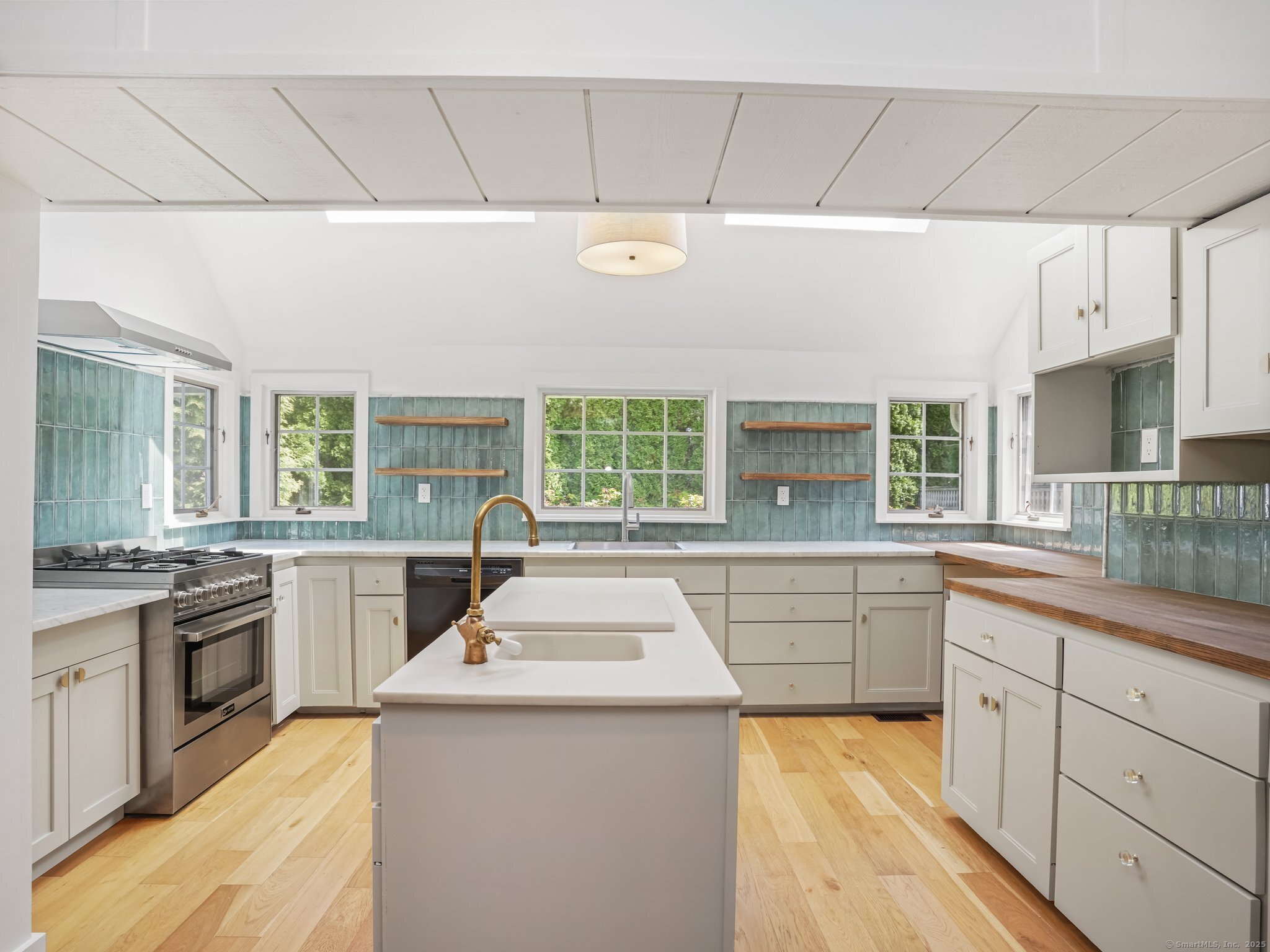 168 Rowayton Avenue Norwalk CT 06853