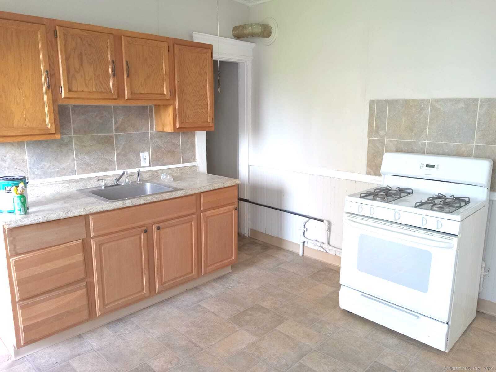 121 Lounsbury Street Waterbury CT 06706