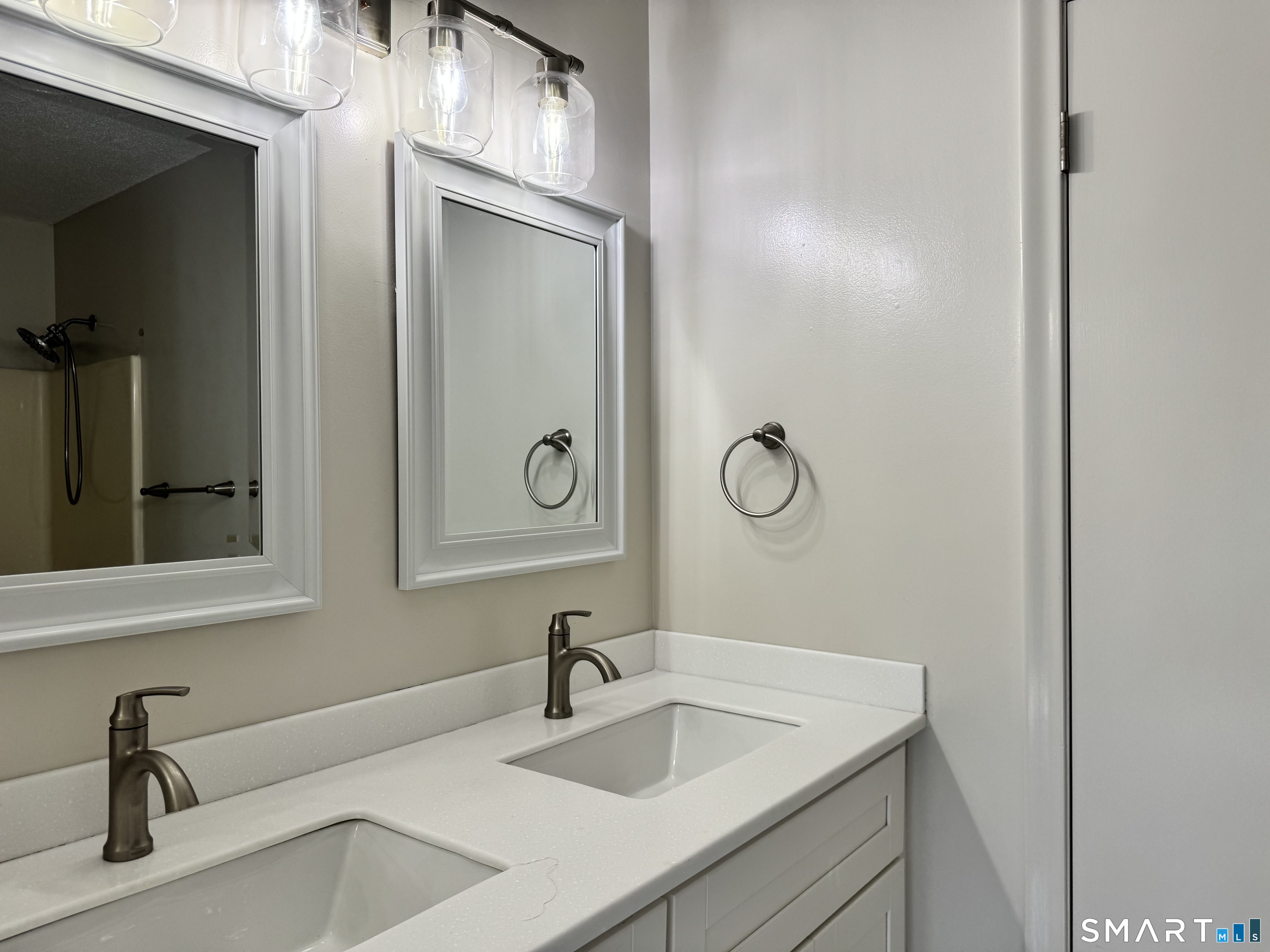 11 Hilltop Drive Simsbury CT 06089