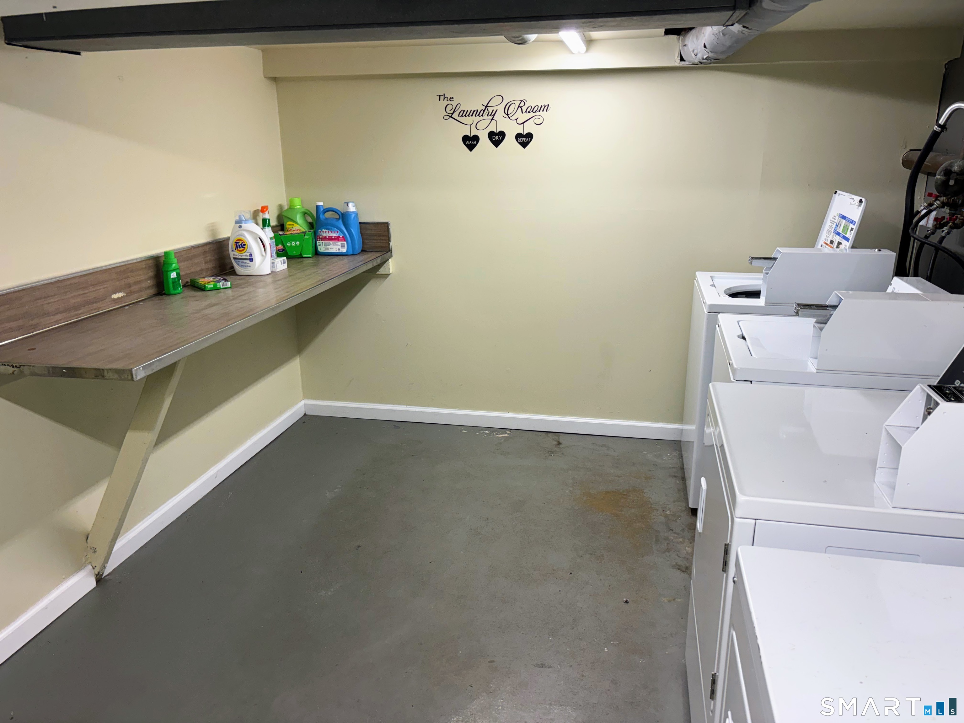 8 Canterbury Lane Clinton CT 06413