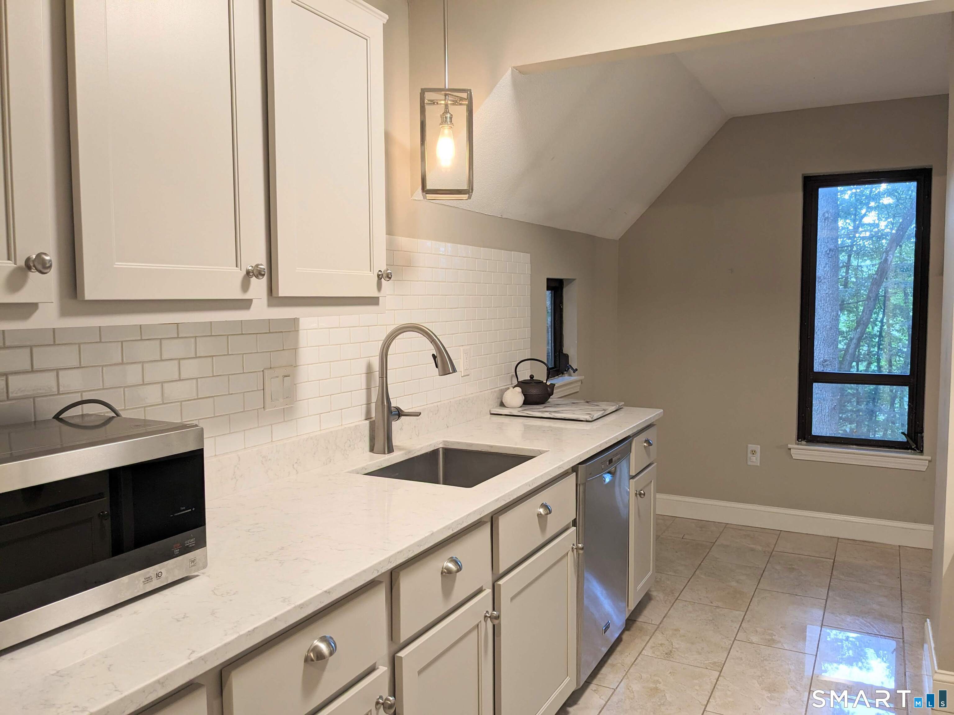 44 Great Meadow Lane Farmington CT 06032