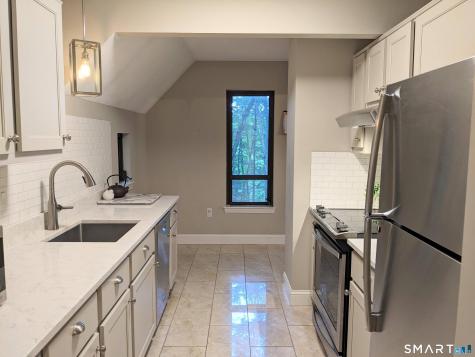 44 Great Meadow Lane Farmington CT 06032
