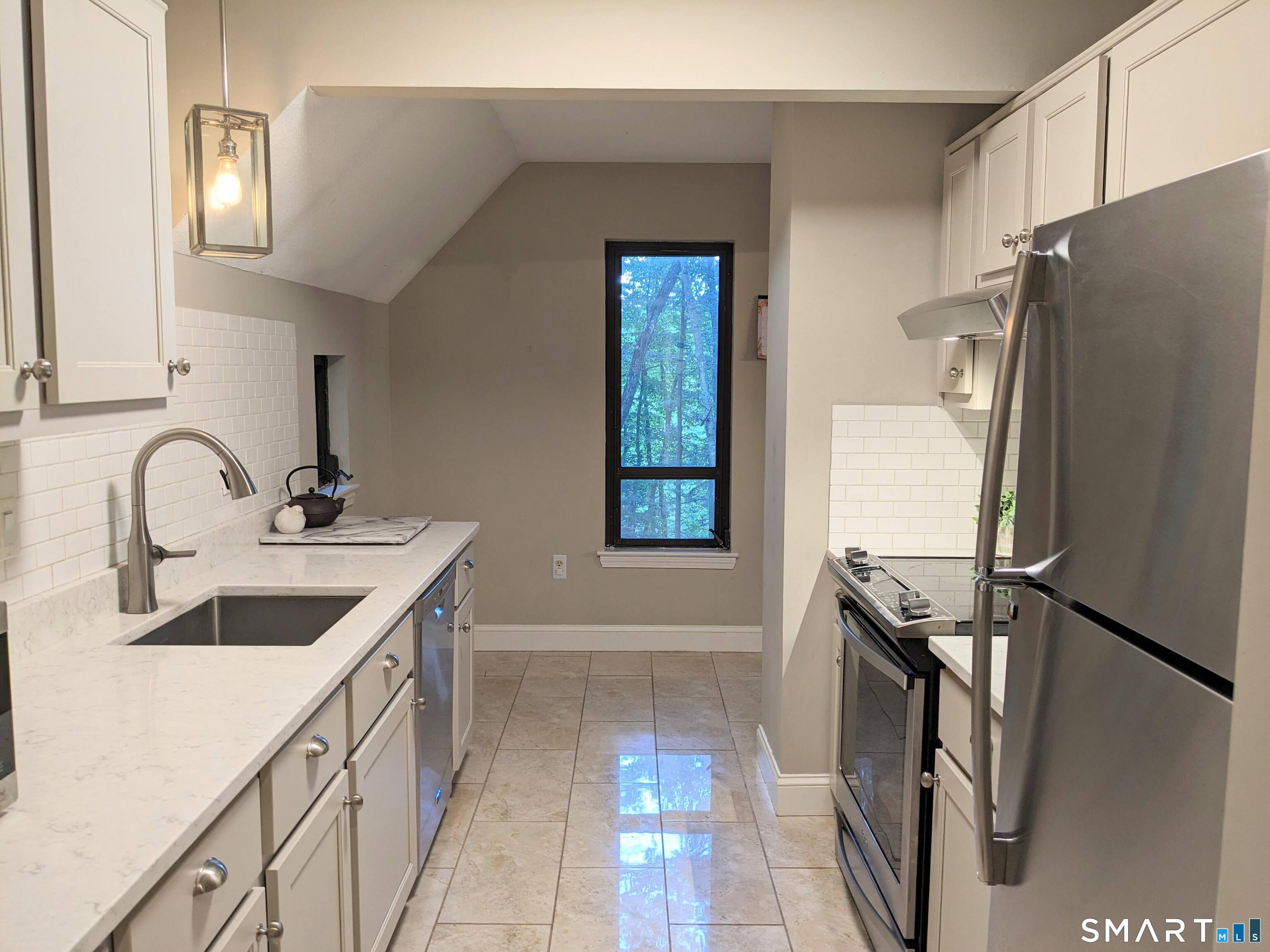 44 Great Meadow Lane Farmington CT 06032