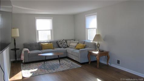 18 Brightwater Road East Lyme CT 06357