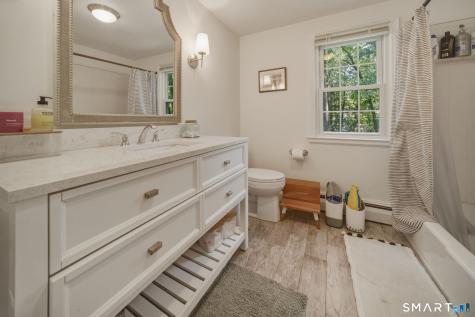 32 Fox Den Road Avon CT 06001