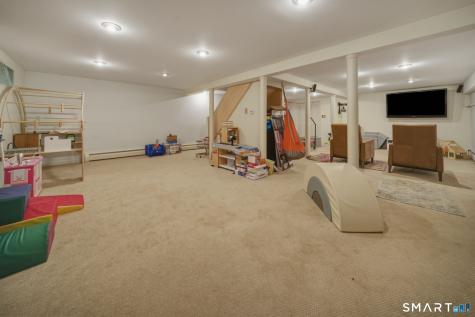 32 Fox Den Road Avon CT 06001