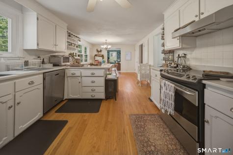 32 Fox Den Road Avon CT 06001