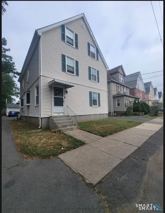 37 Wakefield Court New Britain CT 06053