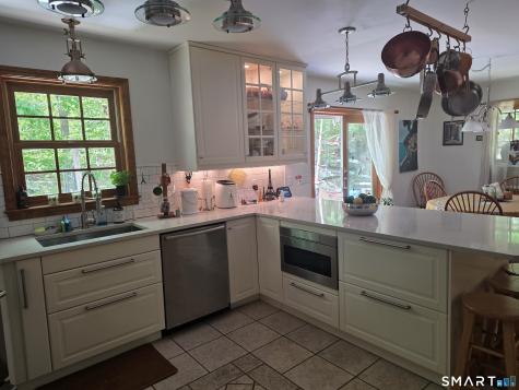 31 Deer Lane Essex CT 06442