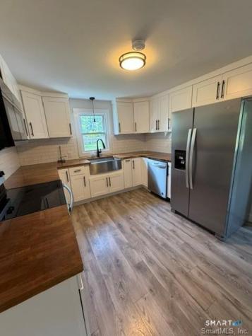722 Allen Avenue Cheshire CT 06410
