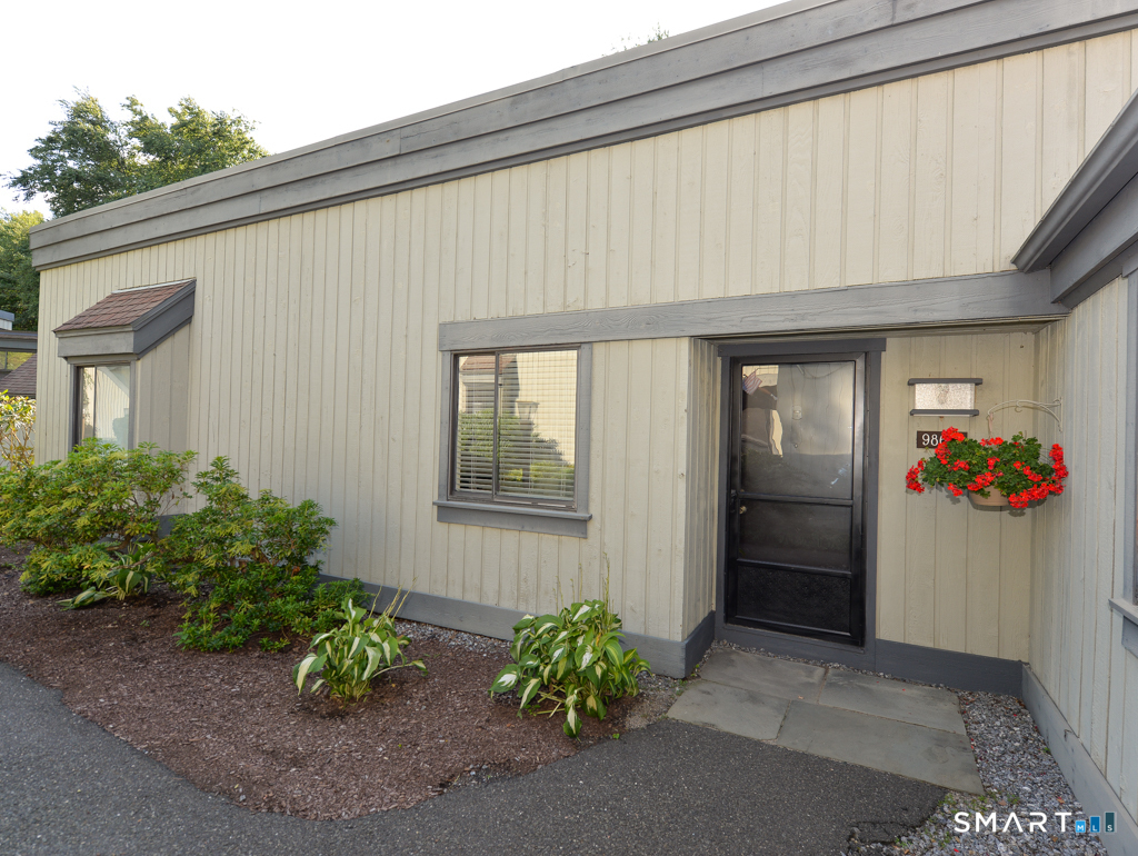 986 Heritage Village Southbury CT 06488